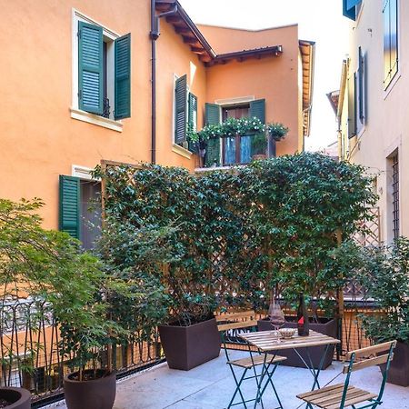 La Terrazza In Centro Apartman Verona Kültér fotó